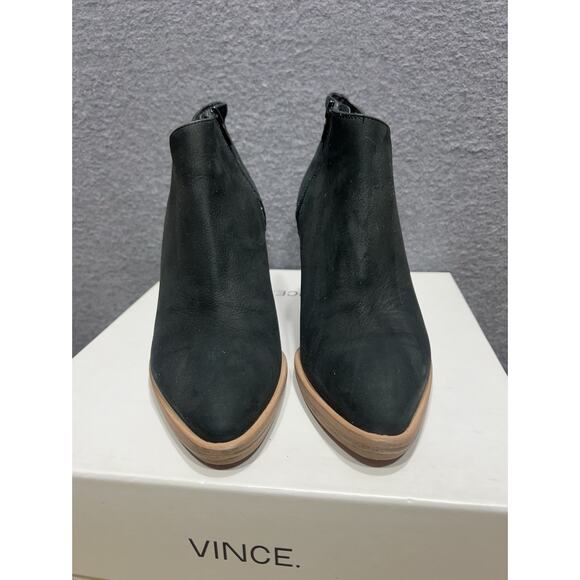 Vince. Easton Black Nubuck Pointed Toe Heel Ankle Booties Womens Size 8M - Picture 2 of 12